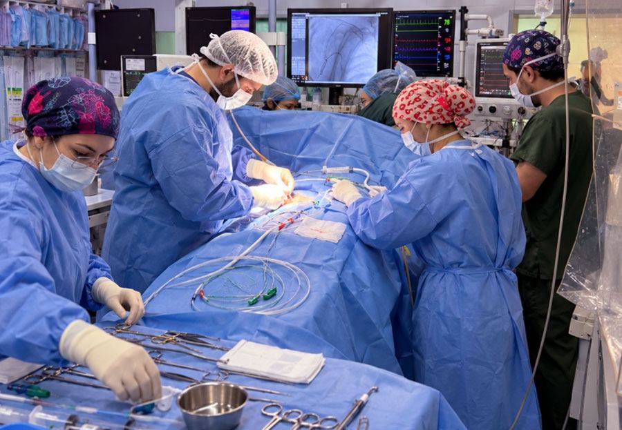 El Hospital Urquiza realizó la primera colocación de un cardiodesfibrilador subcutáneo en la costa del Uruguay