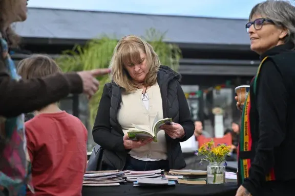 El Mercado del Munilla reunió a lectores y artistas en una jornada dedicada a los libros