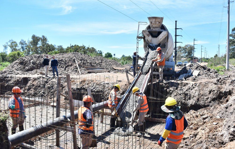 El municipio avanza con una obra hidráulica clave para evitar anegamientos sobre Boulevard Ayuí.