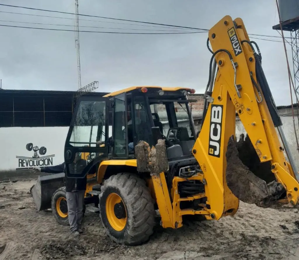 El municipio de Santa Elena colabora con la construcción de un nuevo playón en el Club Progreso