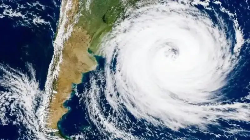 El Niño seguirá influyendo en el verano: el Litoral, entre las regiones más expuestas a lluvias y crecidas