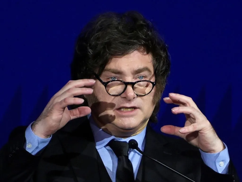 El objetivo más urgente del Gobierno y las maniobras de Javier Milei para evitar el fantasma del lunes negro