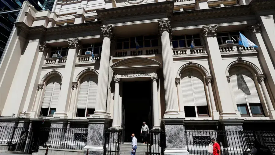 El oro de la polémica: reservas, “error de cálculo”, acusaciones y fuertes cruce entre el BCRA y la AGN