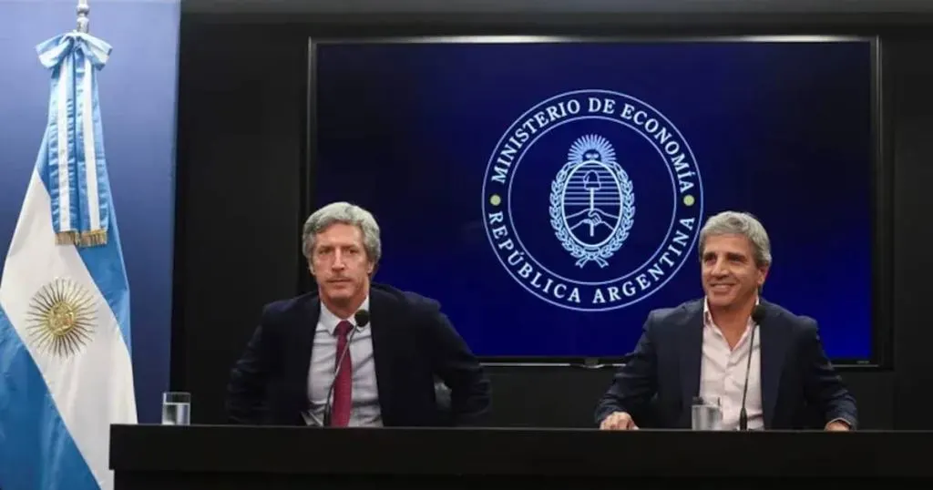 El oro del BCRA: el abogado Dalbón pidió la detención de Luis Caputo y Santiago Bausili por administración fraudulenta