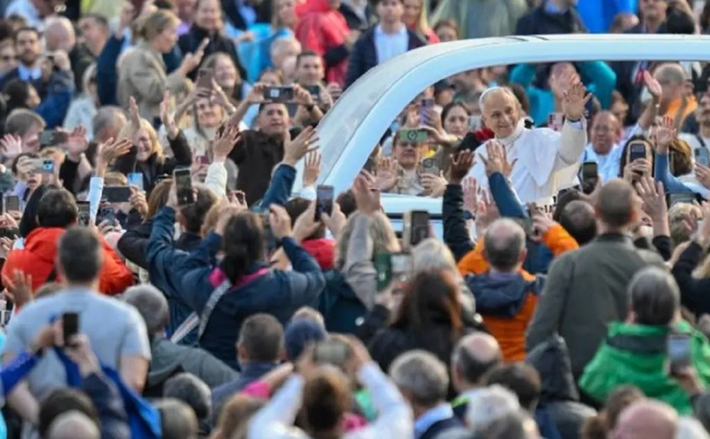 El Papa León XIV dirigió la audiencia general en la plaza de San Pedro