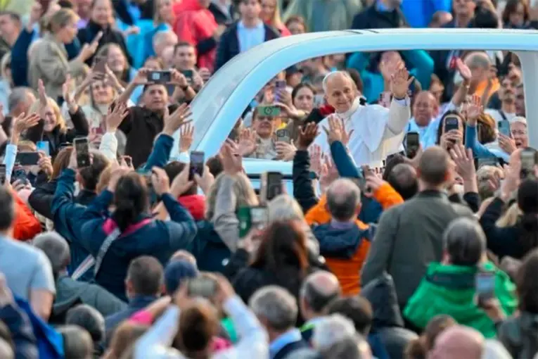 El Papa León XIV presidió la Audiencia General en la plaza de San Pedro