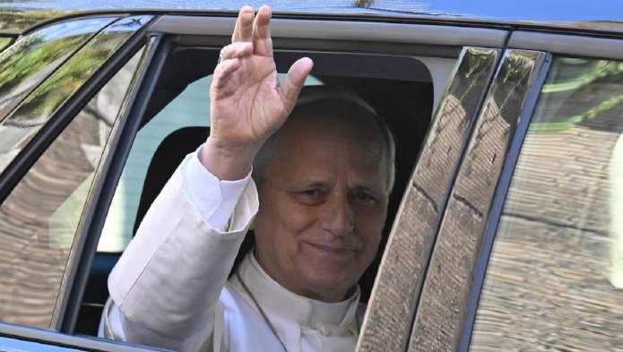 El Papa León XIV recibió el alta y abandona el hospital
