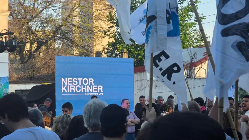 El PJ Entre Ríos homenajeó a Néstor Kirchner a 16 años de su fallecimiento