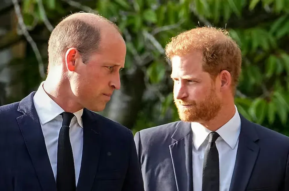 El Príncipe Guillermo se comunicó con Harry para darle una triste noticia: «Deterioro en la salud»