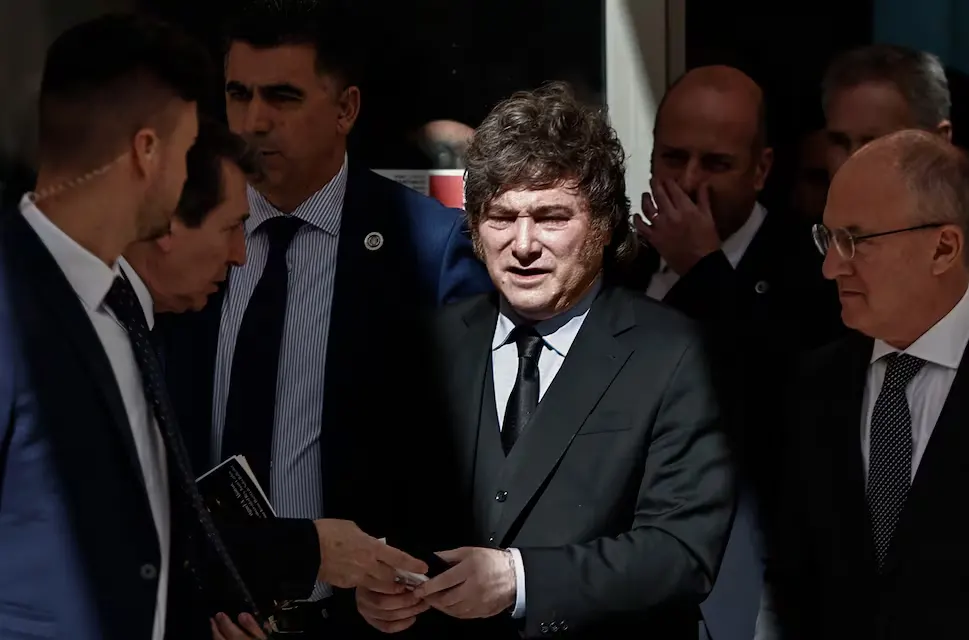 El rey de España no recibió a Milei por su negativa a verse con Pedro Sánchez