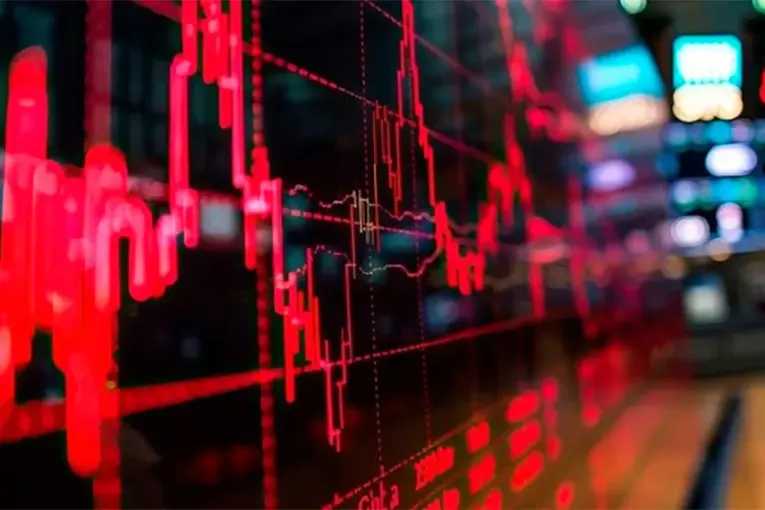 El riesgo país tocó un máximo 710 puntos