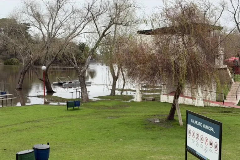 El río Gualeguaychú llega a los 3 metros y queda otra vez bajo la lupa