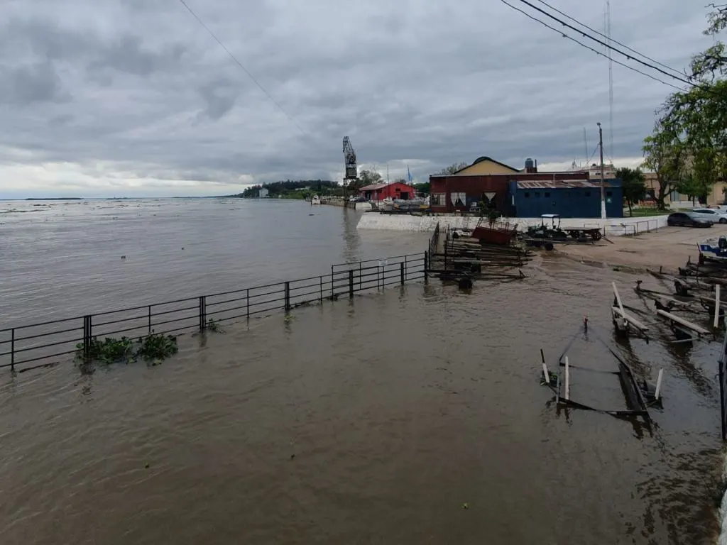 El río Paraná llegó a 5,50 m y está a 30 cm del nivel de alerta