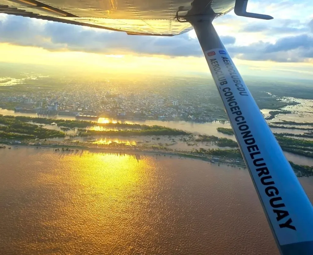 El río Uruguay crecido y la ciudad en imágenes aéreas desde Concepción del Uruguay