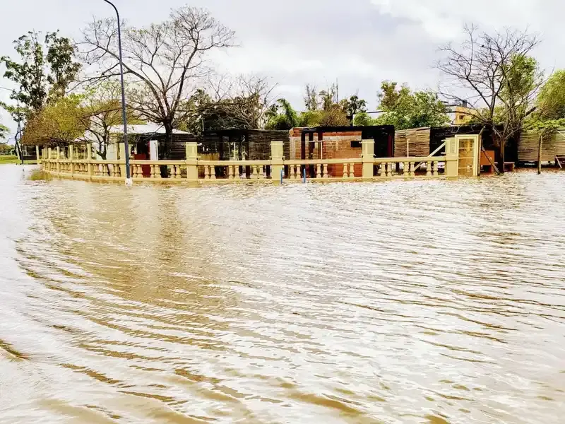 El río Uruguay mantiene una tendencia a la baja frente al puerto de Concordia y no se registraron nuevas evacuaciones
