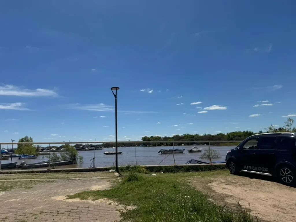 El río Uruguay se ubica en 5,46 metros en Concepción del Uruguay y continúa bajando