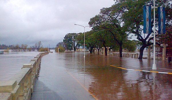 El río Uruguay seguirá bajando en los próximos días, aunque se mantendrá en niveles altos