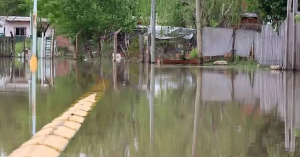 El río Uruguay sigue creciendo y aumenta la preocupación en Entre Ríos: se espera un pico para los próximos 10 días