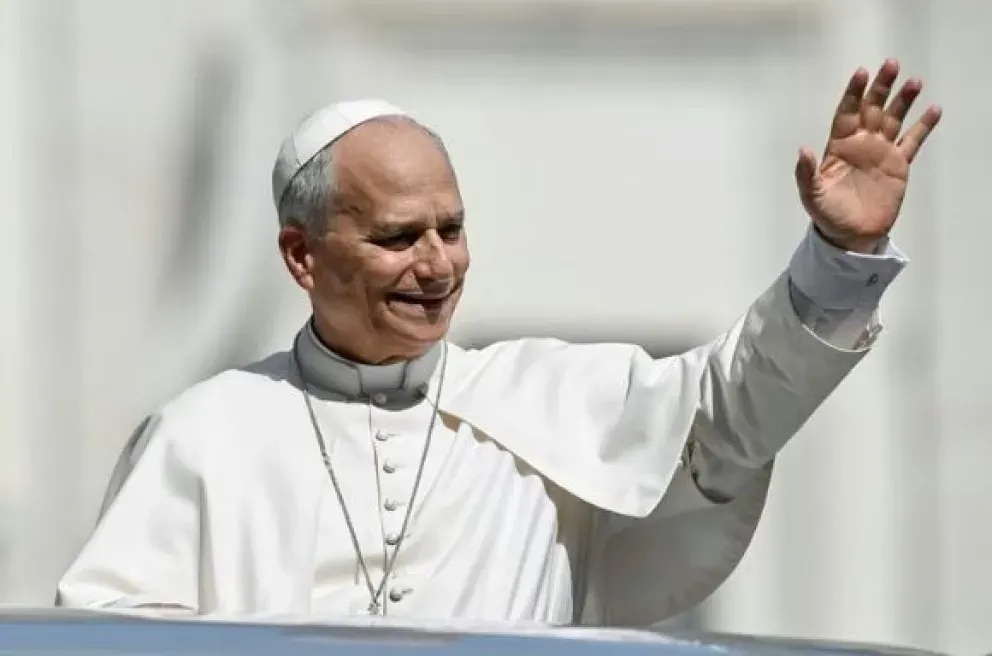 El secretario de Estado del Vaticano anticipó que la presencia de del Papa en Argentina dependerá de su salud