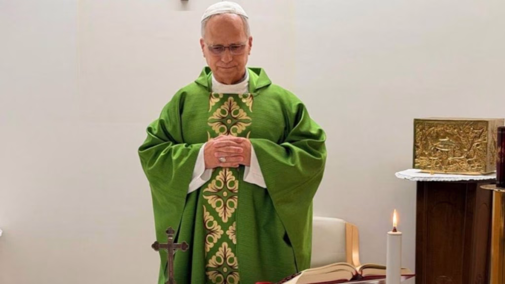 El Vaticano mostró a León XIV tras su cirugía por cáncer de pulmón