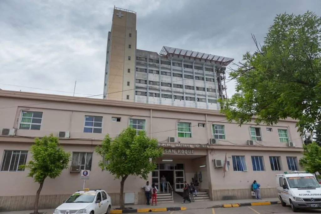 Empleada del hospital San Roque deberá devolver más de $6,4 millones por faltas injustificadas
