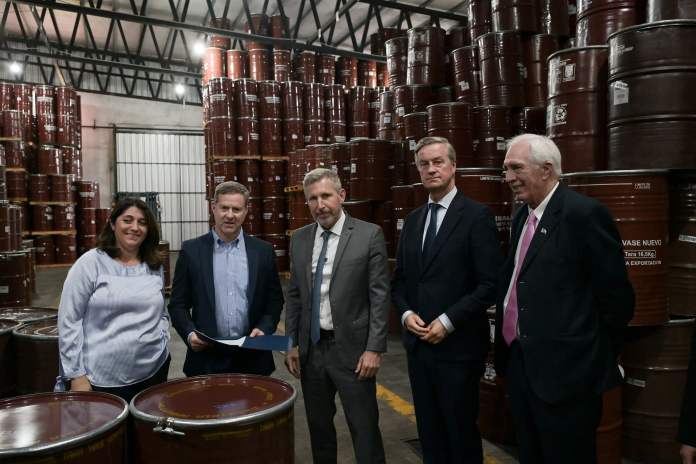 Empresa exportadora de miel recibió su certificado de adhesión al RINI