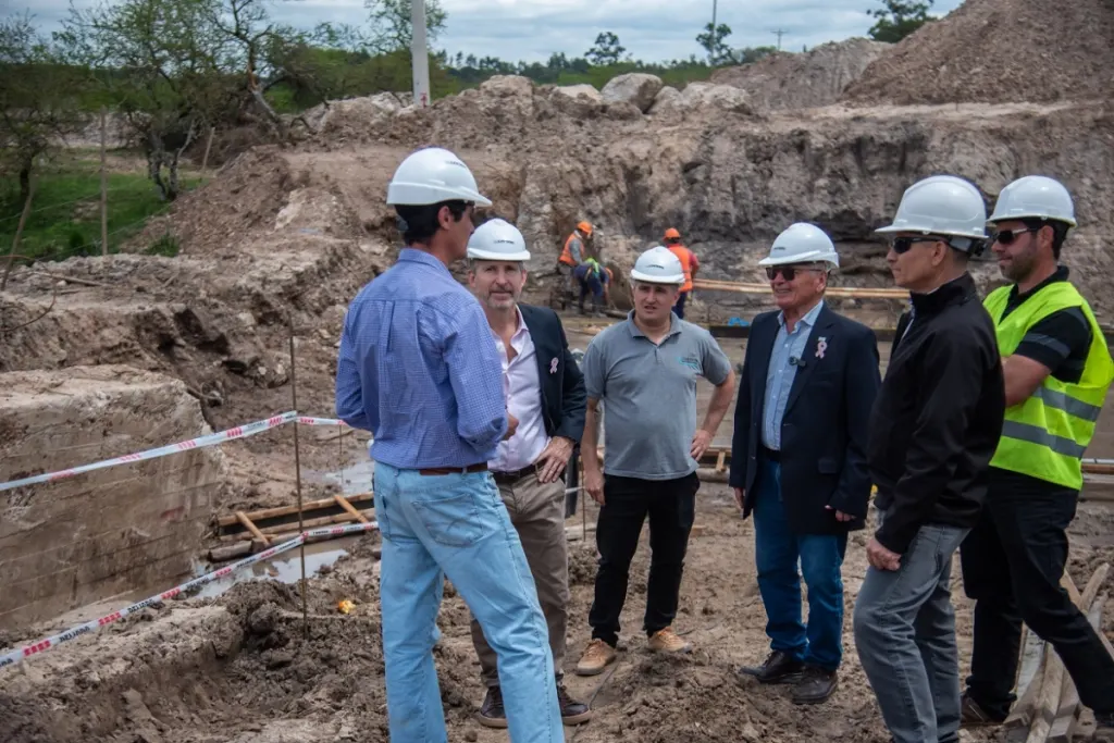 En Federación, Frigerio inauguró obras educativas y recorrió trabajos de infraestructura