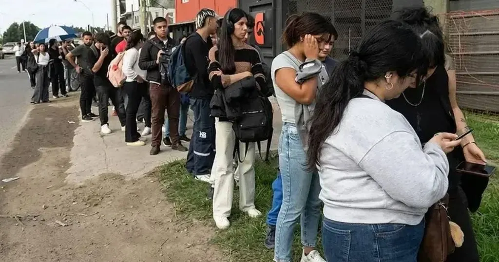 En julio volvió a caer el empleo privado y van 14 meses seguidos de destrucción