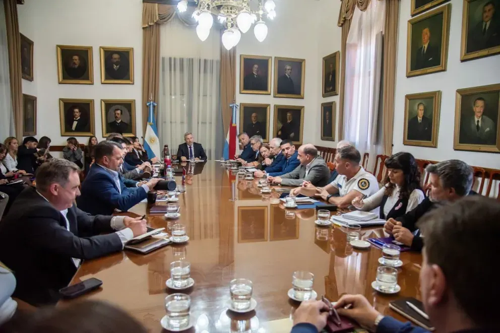En reunión de gabinete Frigerio trató una agenda centrada en salud mental y prevención climática