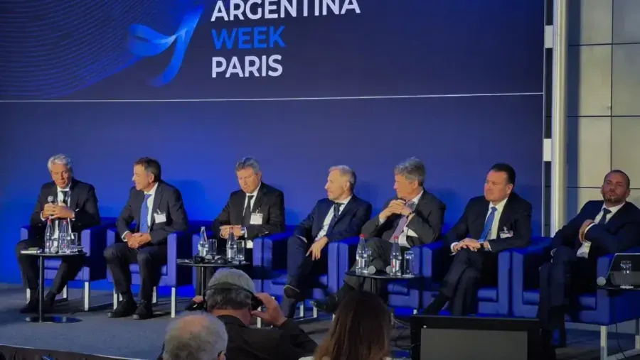 En un panel con empresarios en París, Frigerio mostró las herramientas de Entre Ríos para captar inversiones