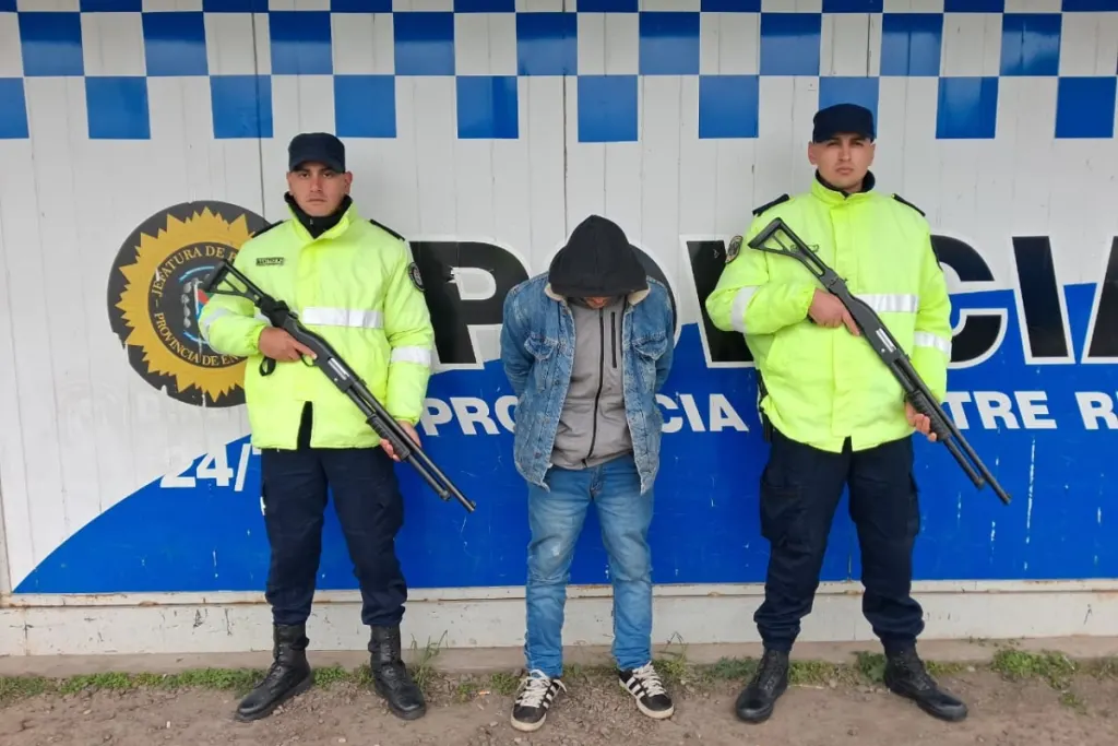 En un remís que viajaba a Colón, capturaron a uruguayo prófugo por rapiña a un banco y causa de homicidio