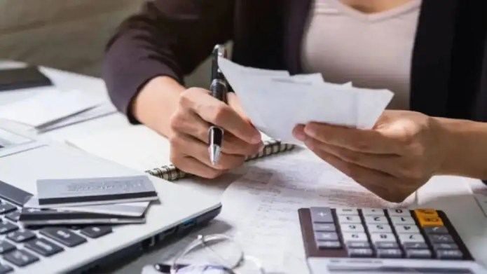 Encuesta en Paraná: el 20% declara que no llega a fin de mes y el 50% tiene deudas