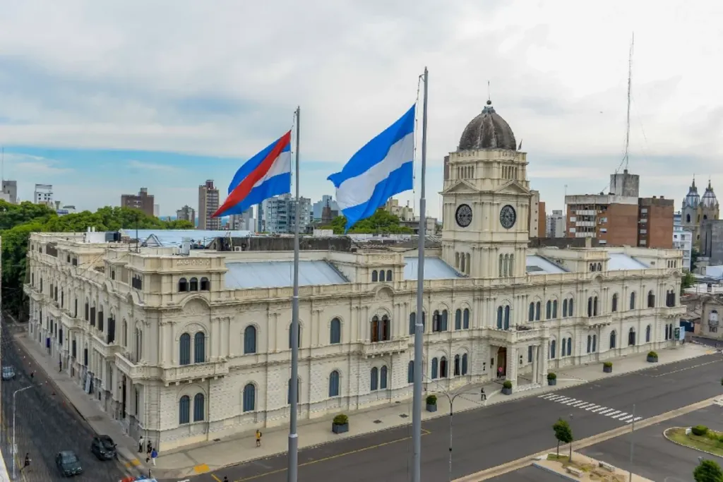 Entre Ríos reclama casi $58 millones a dos empleados públicos por presuntas ausencias injustificadas