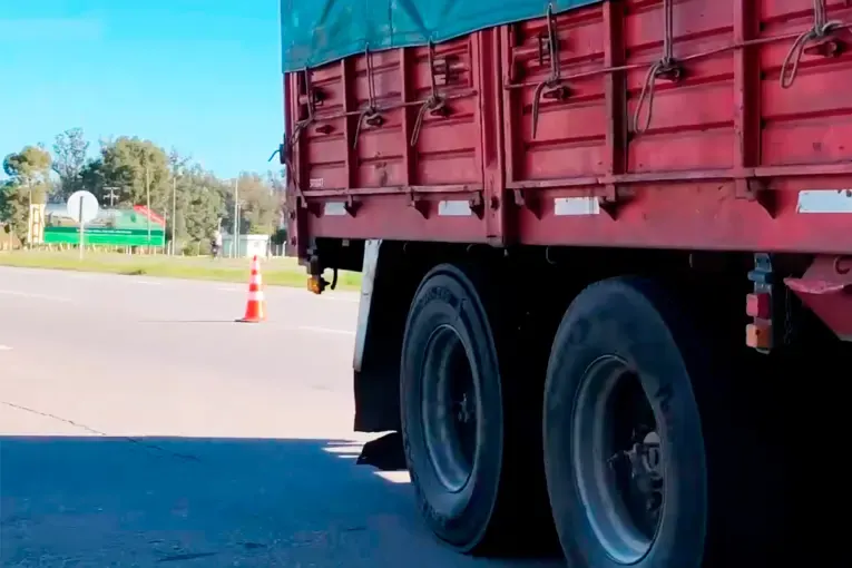 Entre Ríos reglamentó el control de peso de camiones: prevén fuertes multas por exceso de carga