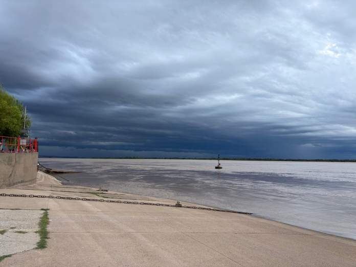 Entre Ríos y Santa Fe, bajo alerta: en qué zonas pronostican fuertes tormentas este jueves