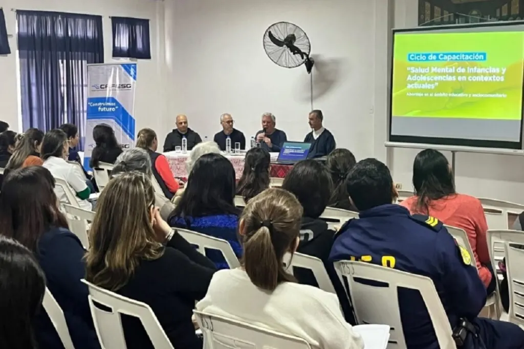 Entrega de folletos y charla con los vecinos. Convocan a una intervención comunitaria para prevenir suicidios