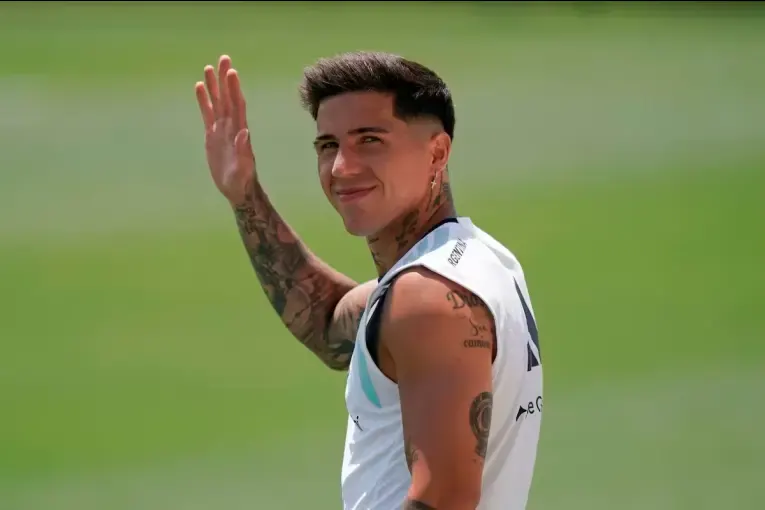 Enzo Fernández analizó la era sin Messi, señaló a los nuevos líderes y respaldó a Scaloni