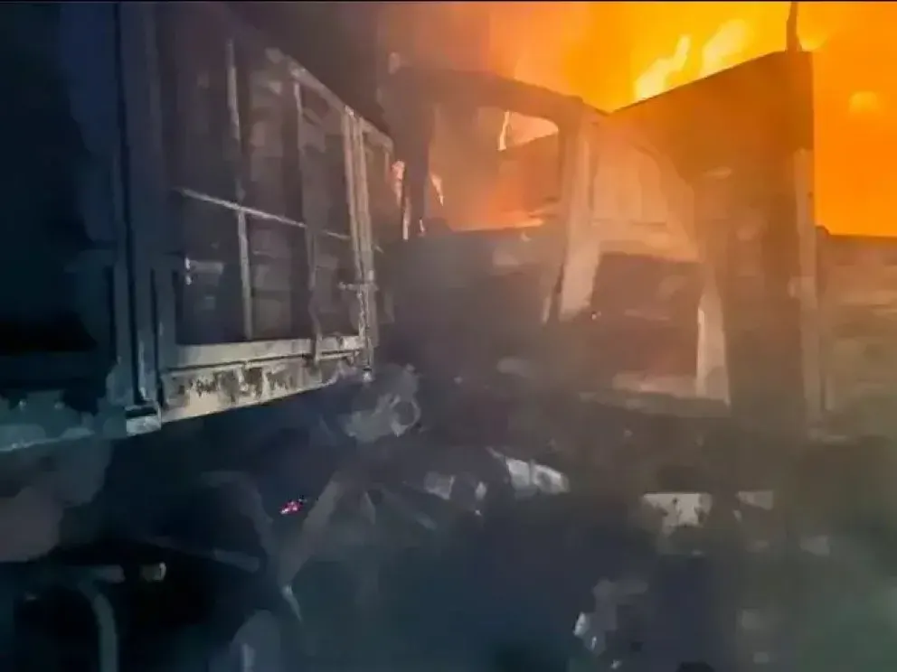 Era de Paraná el camionero que murió en choque e incendio sobre el complejo Zárate-Brazo Largo