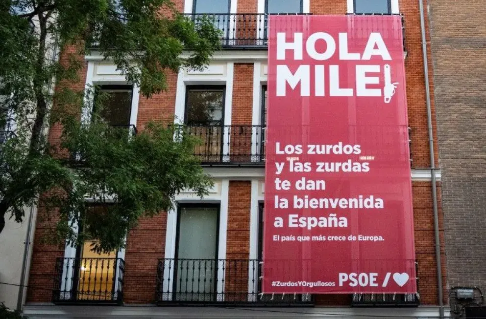 Escándalo con Milei en Madrid: insultó a una periodista y el Rey evita recibirlo