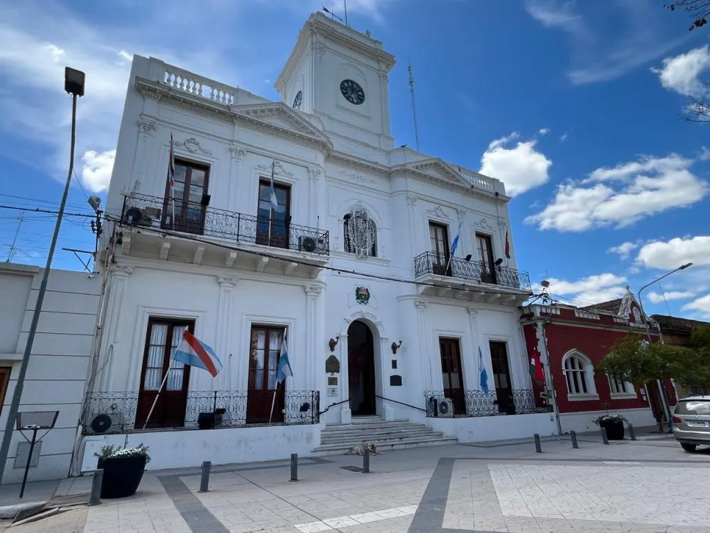 Escándalo en Nogoya: denuncian robo de identidad