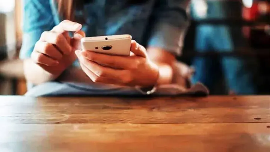 ¡Ese celular!