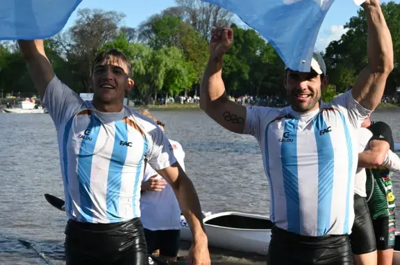 Esfuerzo, pasión y orgullo: Ratto y Cáceres los campeones del abrazo mundialista