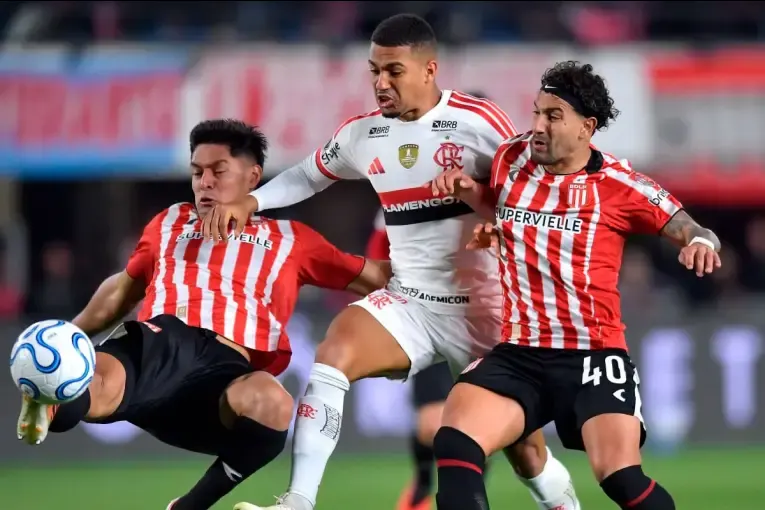 Estudiantes busca la final de la Libertadores ante Flamengo: horario, TV y posibles formaciones