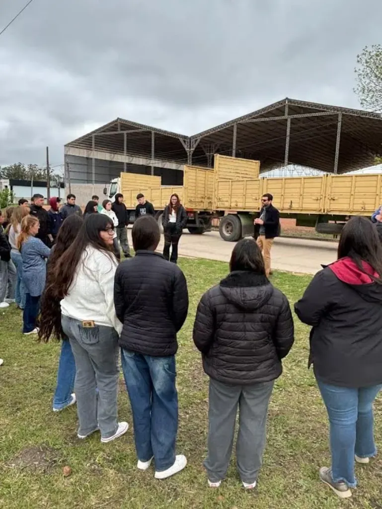 Estudiantes de Gualeguaychú recorrieron el Parque Industrial de Concepción del Uruguay