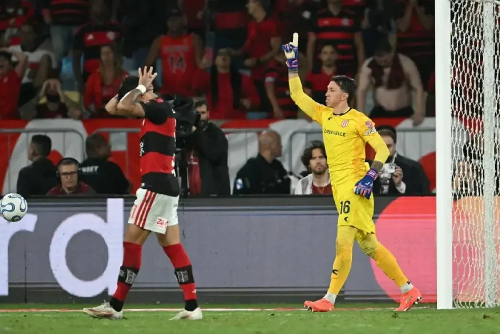 Estudiantes eliminó a Flamengo por penales y jugará la final de la Copa Libertadores ante Palmeiras