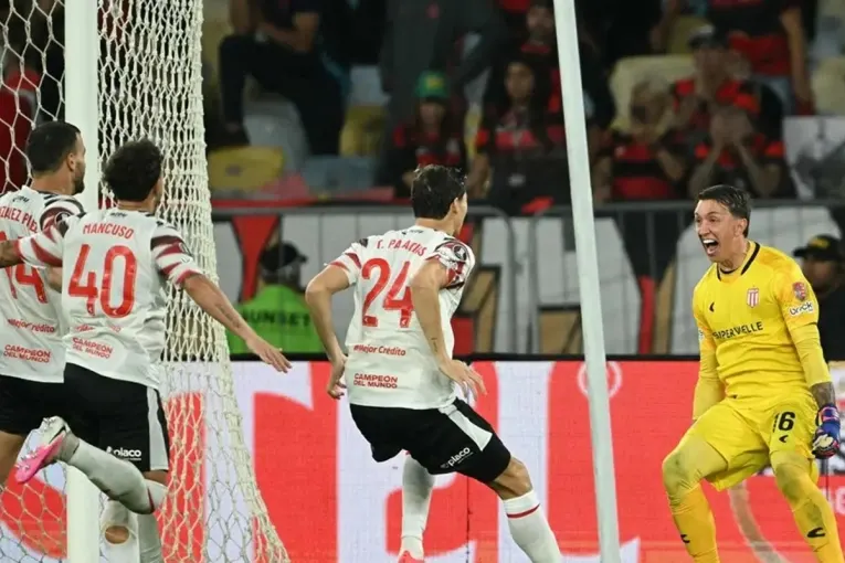 Estudiantes eliminó a Flamengo y jugará la final de la Libertadores ante Palmeiras