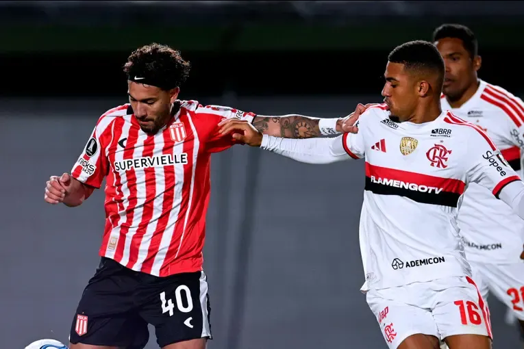 Estudiantes empató con Flamengo en la ida de las semifinales de la Copa Libertadores