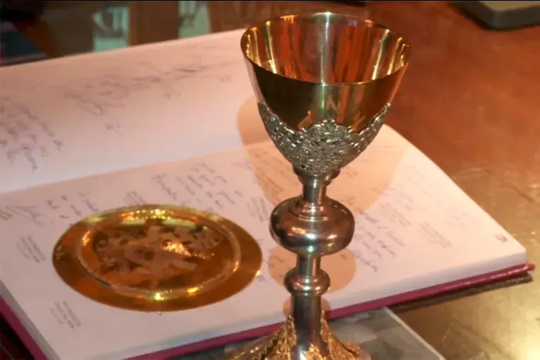 Estudiantes entrerrianos dejarán su huella en el cáliz que será obsequiado al papa León XIV