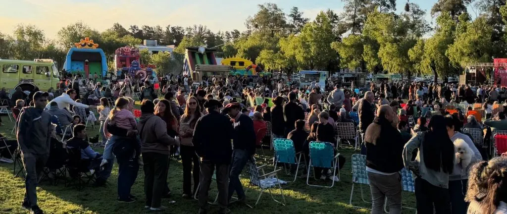Exitoso “Festival del Día de la Madre” organizado por Bomberos Voluntarios en Crespo