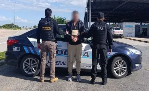 Extraditaron desde Gualeguaychú a un uruguayo con alerta roja de Interpol